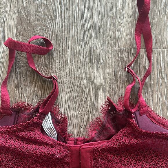 Victoria's Secret Dream Angels Deep Red Lace Push Up Without Padding Bra 32DD - Picture 2 of 4
